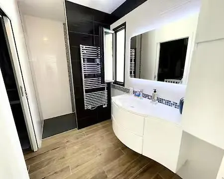 Avec Salle D'eau Privative Nathan *